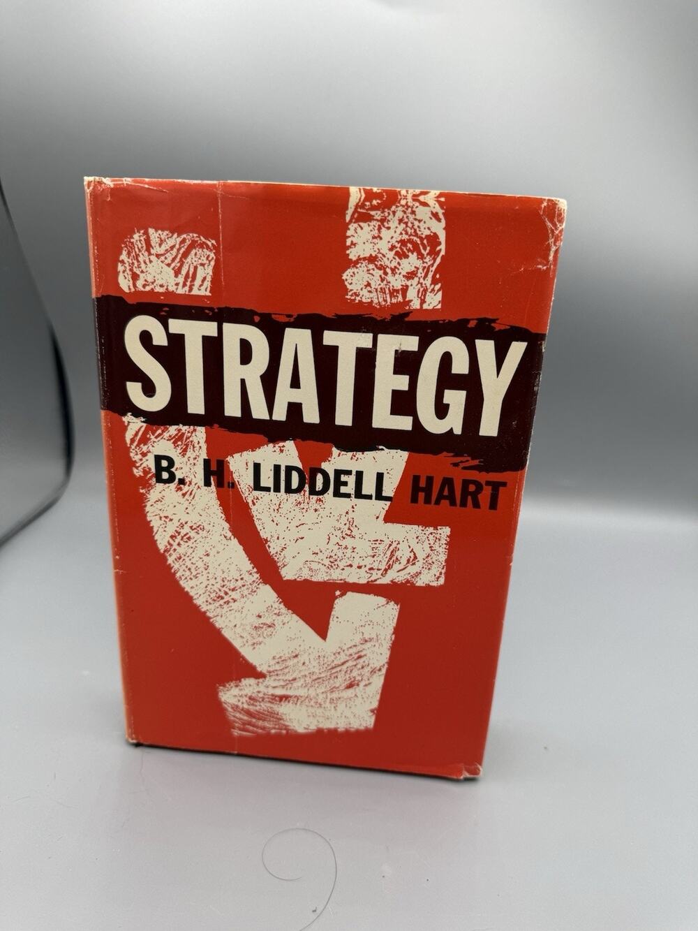 Strategy B.H. Liddell Hart 1968 Hardcover 2nd Revised Book Club Military
